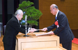 波利井教授平成21年度医学賞受賞式典